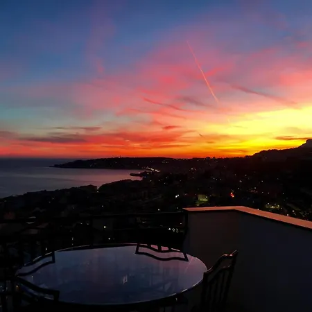 Mini-villa Seaviews By Jenni Calme,vue Féérique,immense Terrasse Et Parking Privé à 5 Minutes Du Coeur De * Menton